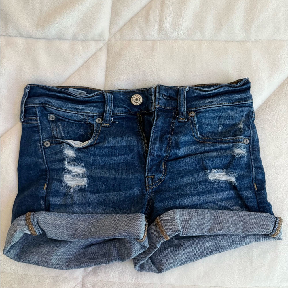 Women’s American Eagle Super Stressed Distressed Denim Shorts